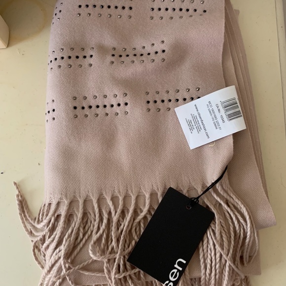 Light Pink Studded Olsen Scarf (NWT) - Picture 2 of 4